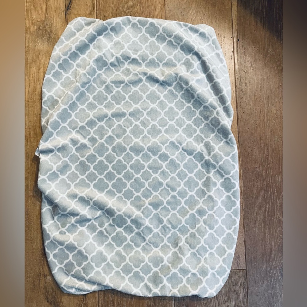 Summer Infant soft Baby Changing Pad Cover Grey Medallion Design